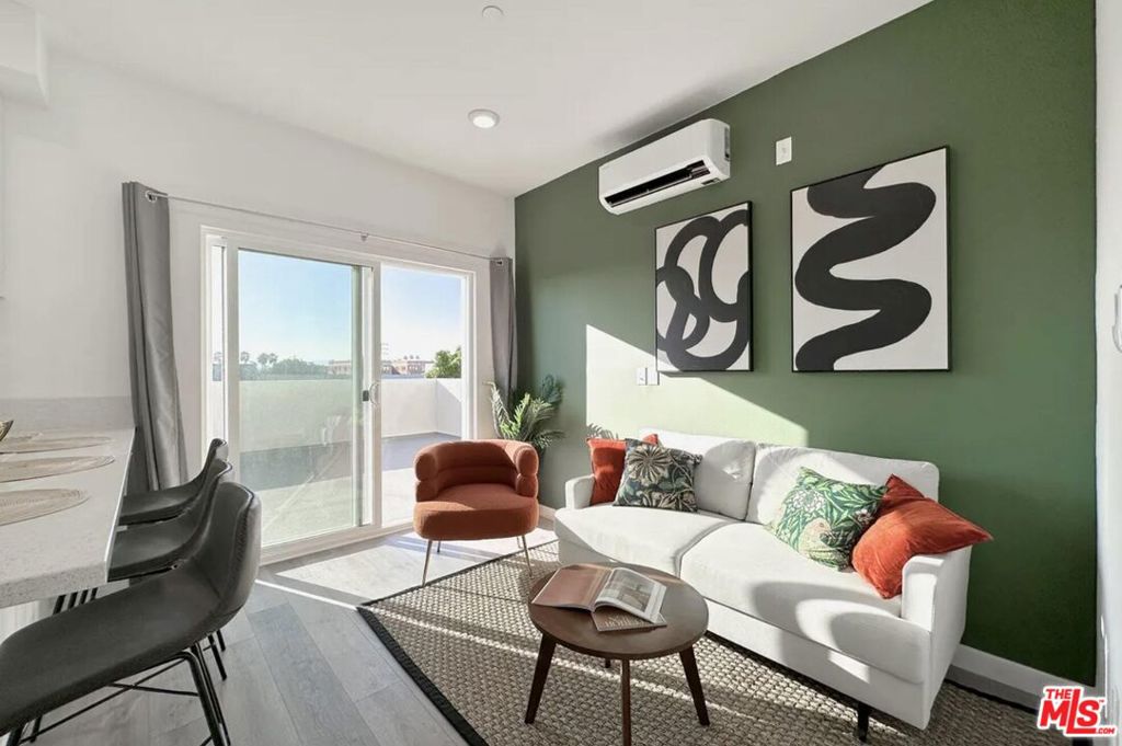 This is a professionally managed private bedroom with an en-suite bathroom in a newly constructed co-living apartment located in the heart of Koreatown. The unit is available for UNFURNISHED $1,200 per month, or FURNISHED $1,295 per month with a bed, desk and chair. Residents enjoy access to a stylish shared living room and a fully equipped kitchen featuring high-end appliances. All utilities and high-speed internet are included in the monthly rent. Parking is available for an additional $125 per month. This prime location offer Koreatown's vibrant dining, shopping, and cultural attractions.