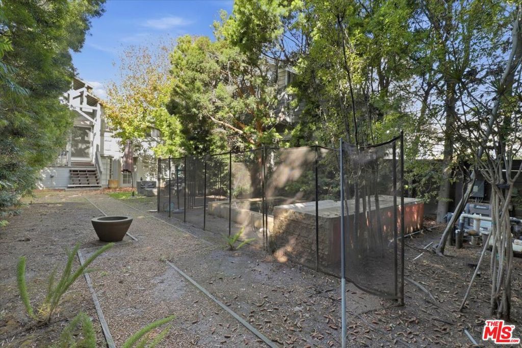 Photo of 109 Dudley Avenue, Venice, CA 90291 (MLS # 25626015)