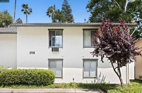 Photo of 2738 Oak Rd RD #161, Walnut Creek, CA 94597 (MLS # 41137411)