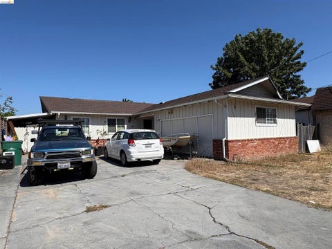 Photo of 24882 Cypress Ave AVE, Hayward, CA 94544 (MLS # 41149335)