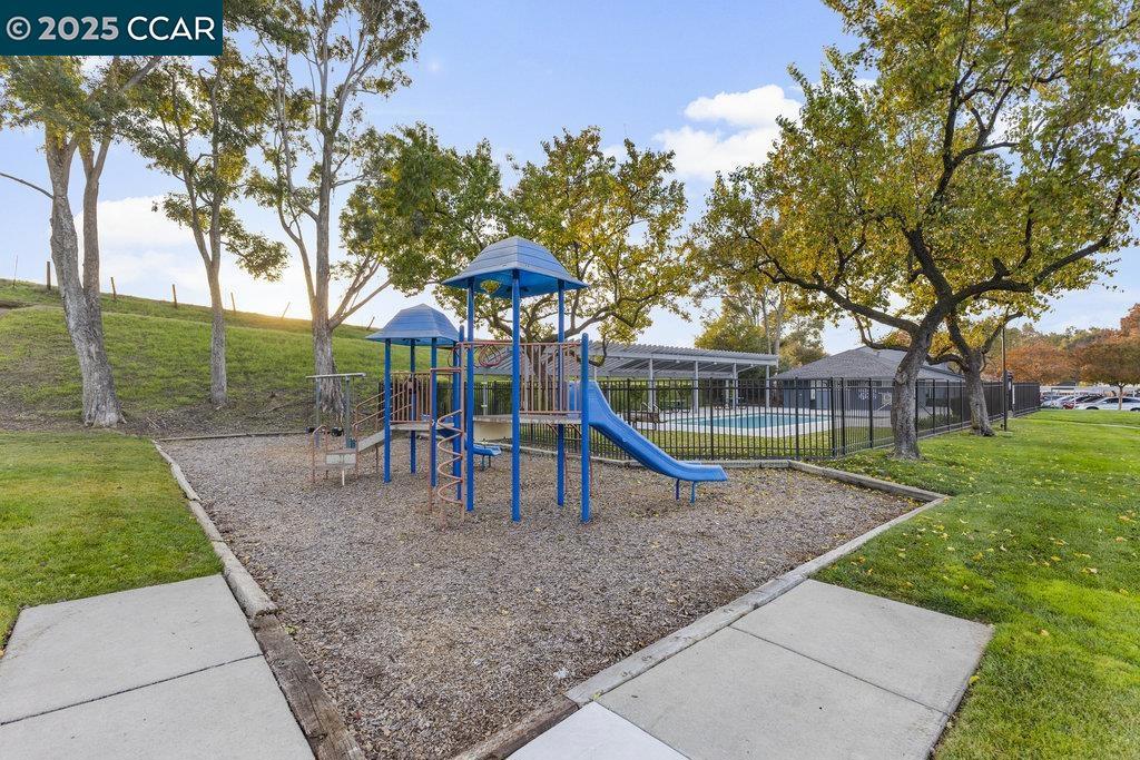 SPRINGVALLEY CMN - Residential