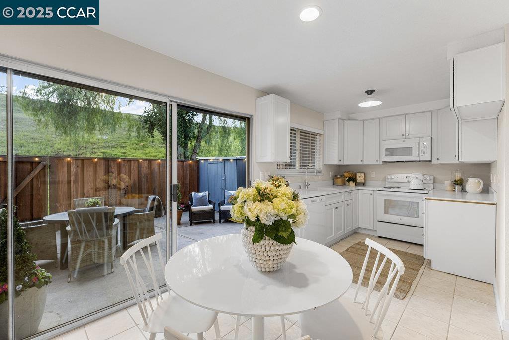 SPRINGVALLEY CMN - Residential