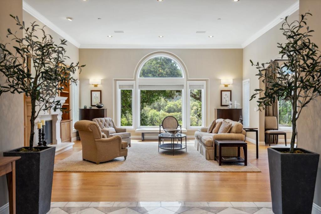 55 Vista Verde Way