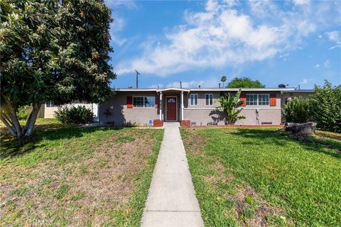 Photo of 840 N North Benson Avenue, Ontario, CA 91762 (MLS # TR25044963)