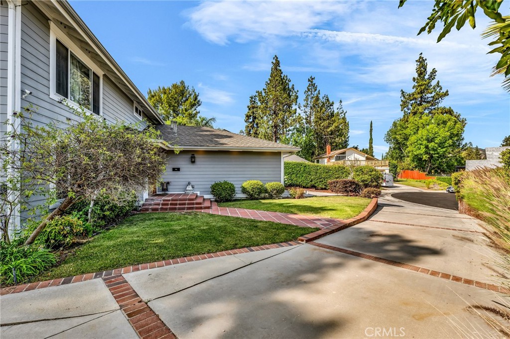 8404 Joan Lane