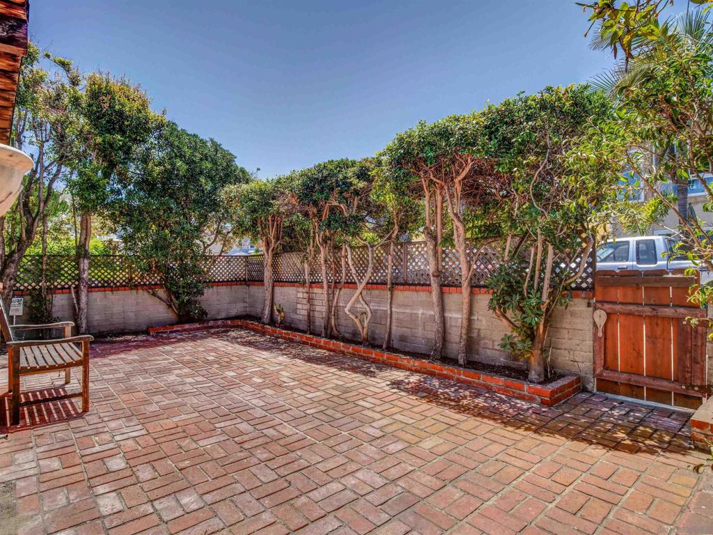 Mission Beach - Residential Income