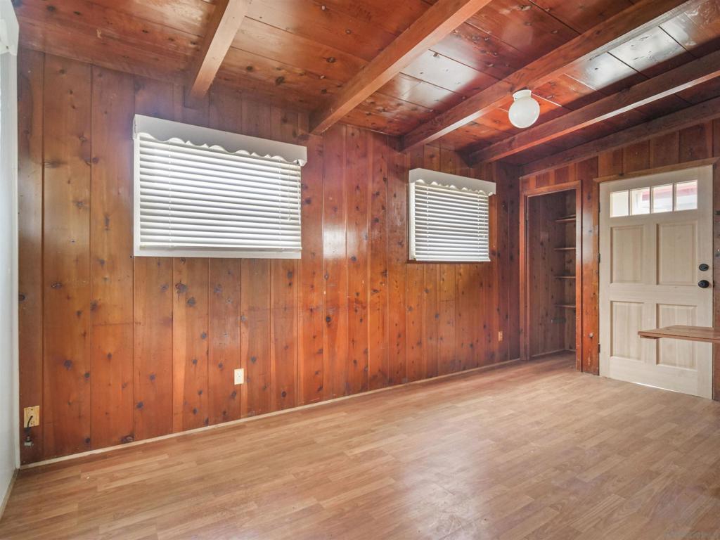 Mission Beach - Residential Income