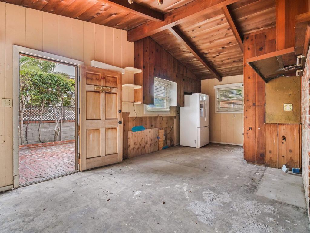 Mission Beach - Residential Income