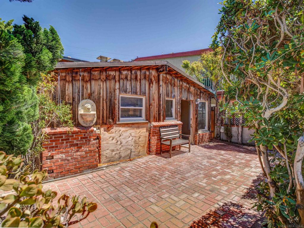 Mission Beach - Residential Income