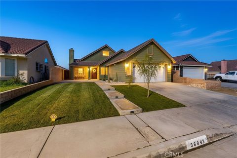 Photo of 36843 Hillcrest Dr, Palmdale, CA 93552 (MLS # SR26025637)