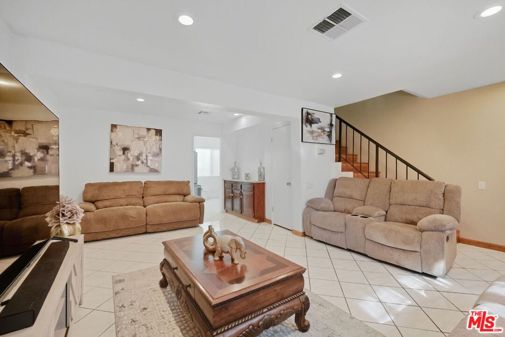 Photo of 7422 Hazeltine Avenue #3, Van Nuys, CA 91405 (MLS # 26671347)