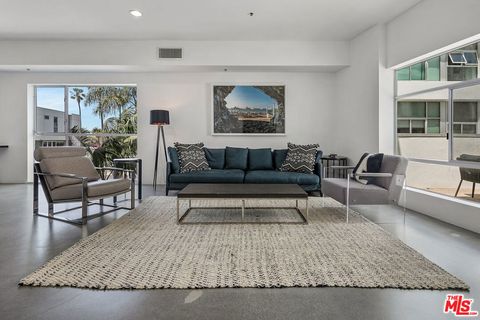 Photo of 3119 VIA DOLCE #118, Marina Del Rey, CA 90292 (MLS # 26633965)