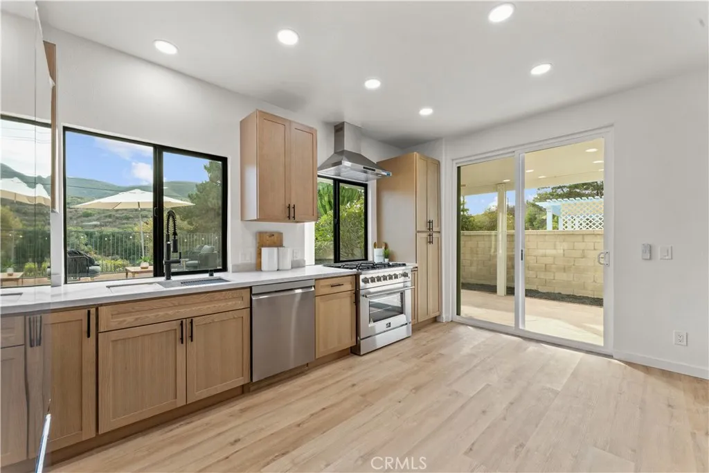 San Marcos, California 92078, United States, 4 Bedrooms Bedrooms, ,3 BathroomsBathrooms,Residential,Active,243682