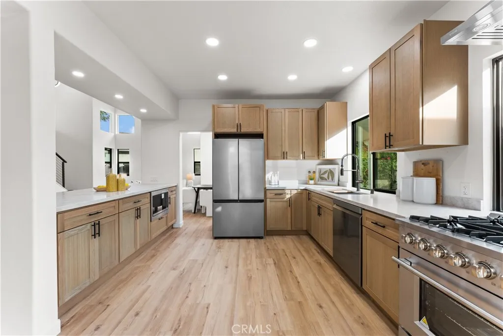 San Marcos, California 92078, United States, 4 Bedrooms Bedrooms, ,3 BathroomsBathrooms,Residential,Active,243682