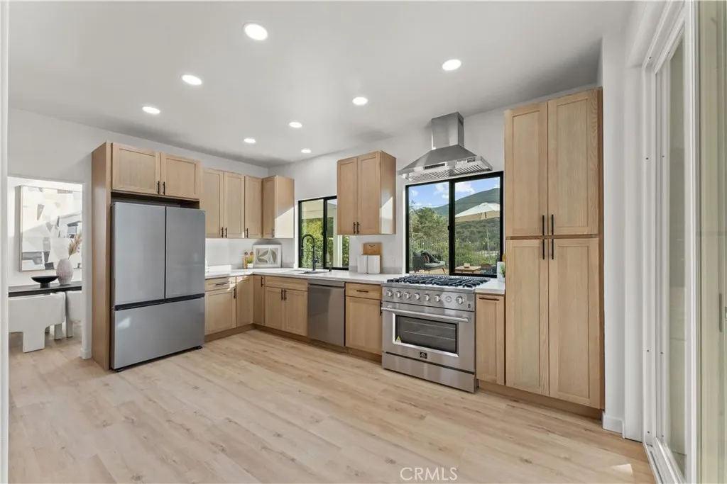 San Marcos, California 92078, United States, 4 Bedrooms Bedrooms, ,3 BathroomsBathrooms,Residential,Active,243682