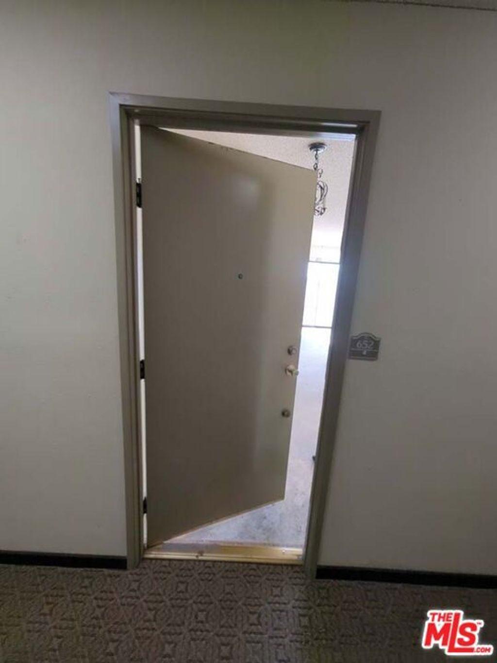 Photo of 7300 Franklin Avenue #652, Los Angeles, CA 90046 (MLS # 25540765)