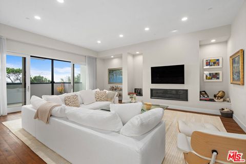 Photo of 22065 Pacific Coast Highway #4, Malibu, CA 90265 (MLS # 26652989)