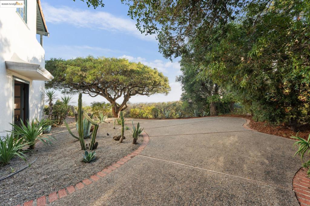 PIEDMONT BORDER - Residential