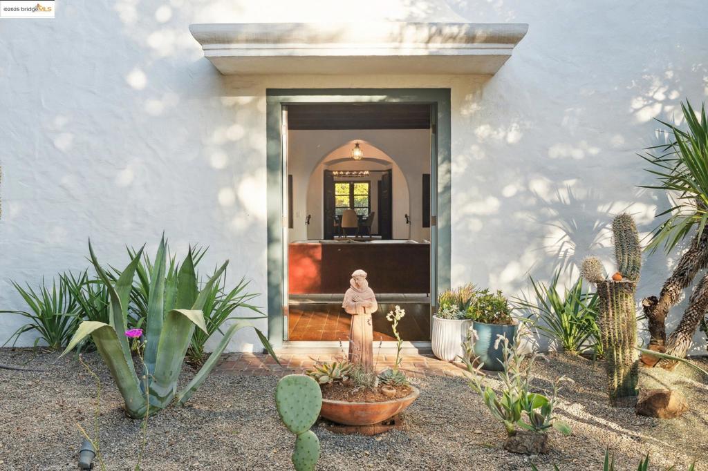 PIEDMONT BORDER - Residential