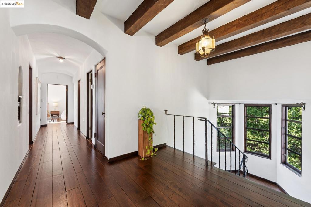 PIEDMONT BORDER - Residential