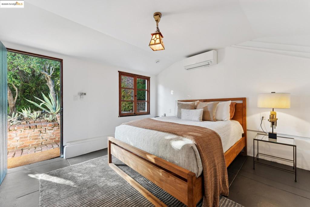 PIEDMONT BORDER - Residential