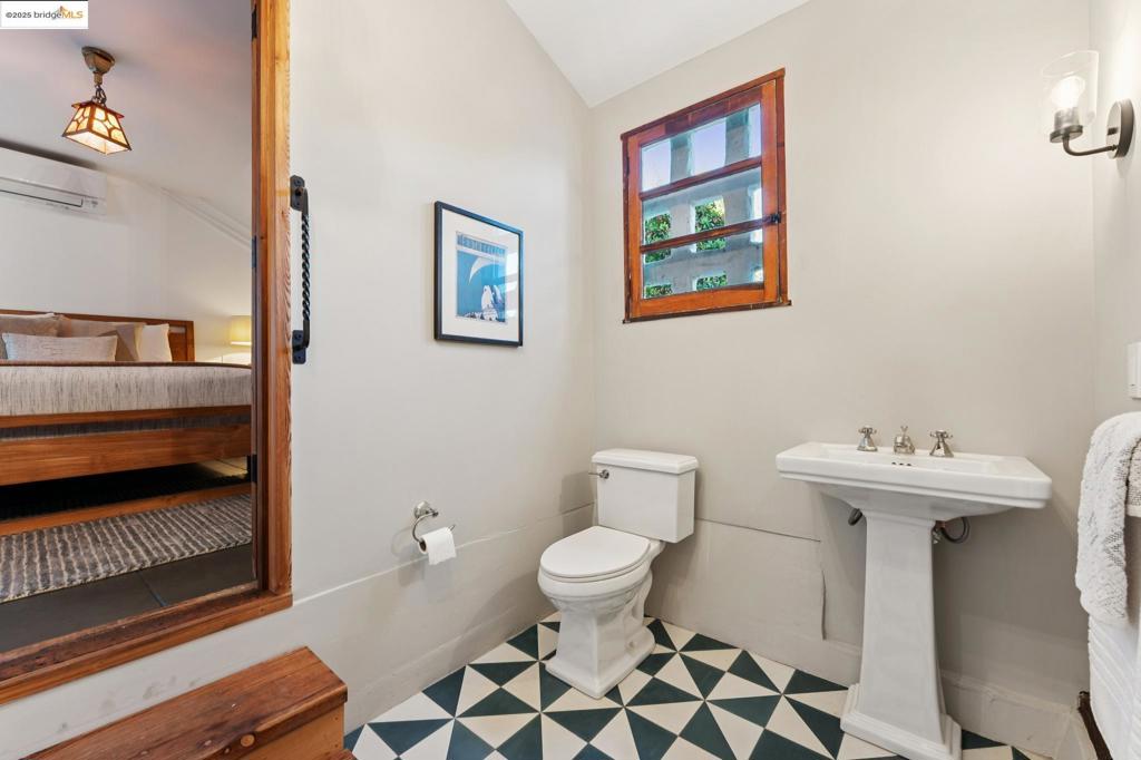 PIEDMONT BORDER - Residential