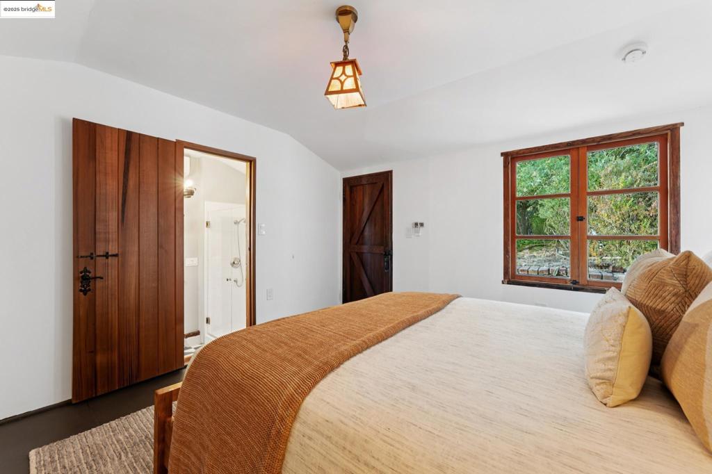 PIEDMONT BORDER - Residential