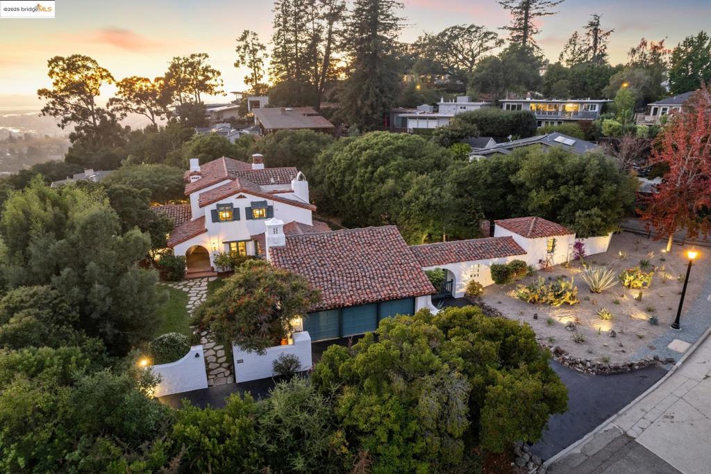 PIEDMONT BORDER - Residential