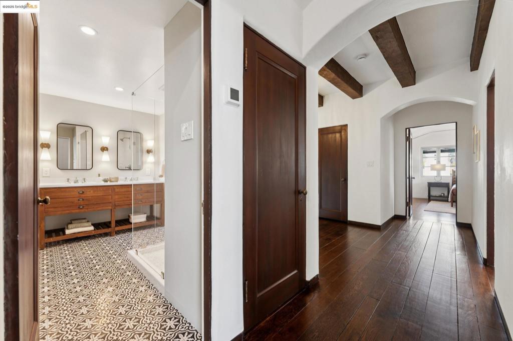 PIEDMONT BORDER - Residential