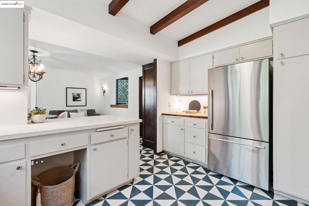 PIEDMONT BORDER - Residential