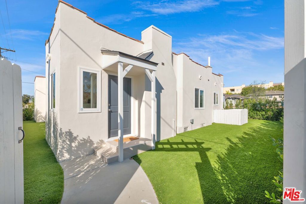 Photo of 12941 Ferndale Avenue, Los Angeles, CA 90066 (MLS # 26638343)