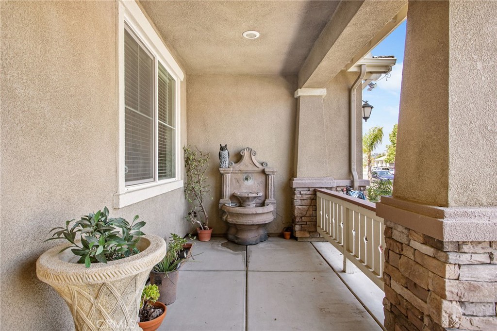 189 Loma Avenue