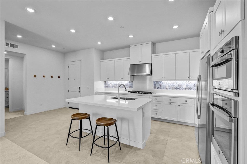 143 Baluster, Irvine CA 92618 - Photo 6