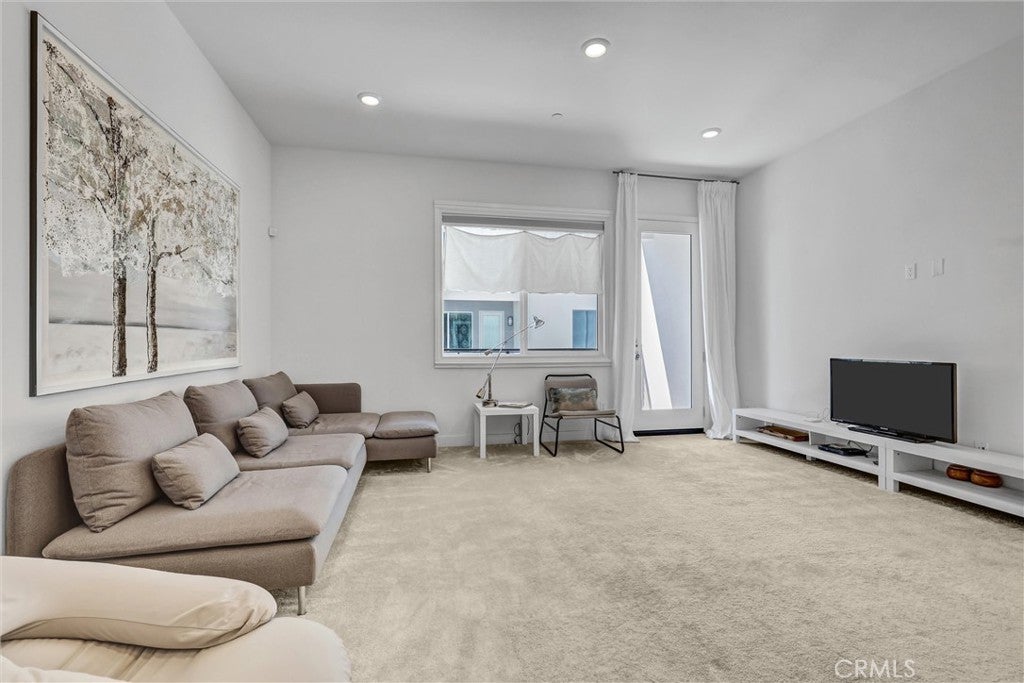 143 Baluster, Irvine CA 92618 - Photo 10