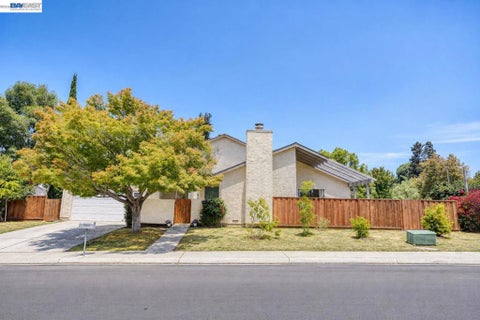 Photo of 1383 Mount Shasta Ave AVE, Milpitas, CA 95035 (MLS # 41147812)