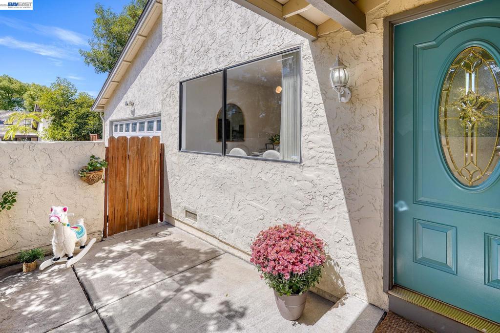 1383 Mount Shasta Ave