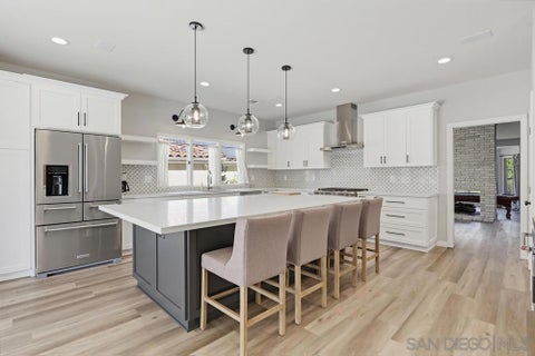 Photo of 12285 Fairway Pointe ROW, San Diego, CA 92128 (MLS # 260025749SD)