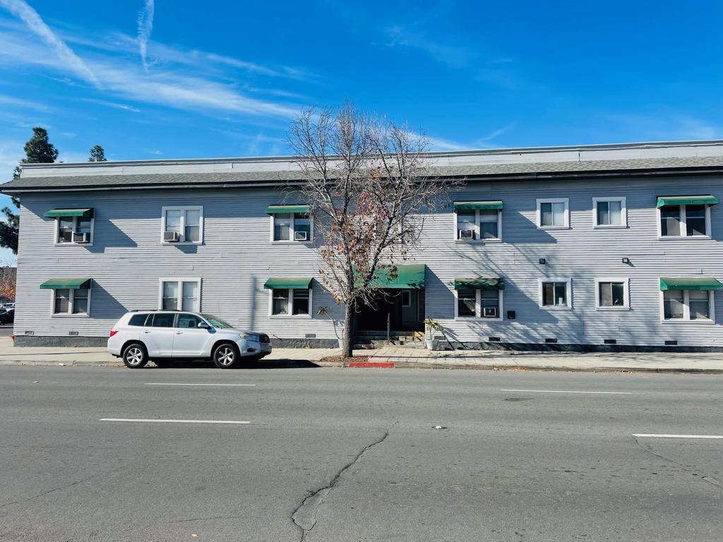 204 E 2nd Avenue E