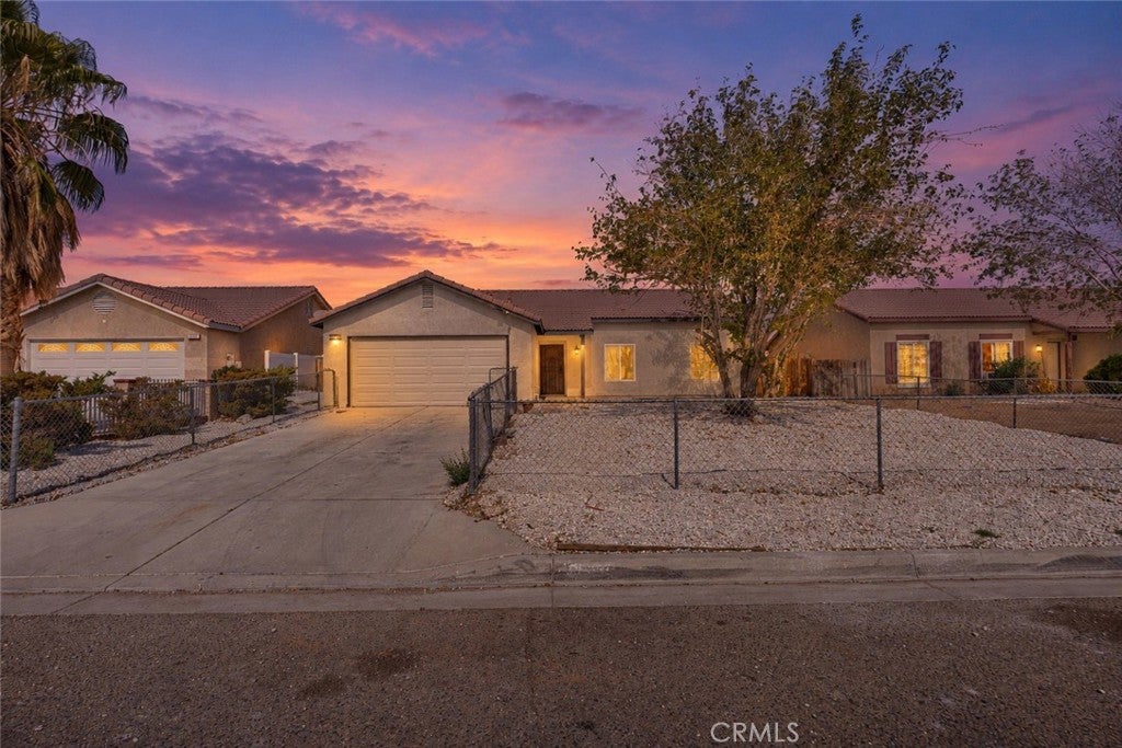 10758 Pershing