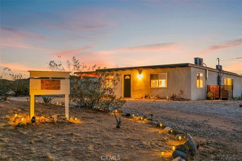 Photo of 1746 Golden Sands Road, Landers, CA 92285 (MLS # OC25049040) Photo of 1746 Golden Sands Road, Landers, CA 92285 (MLS # OC25049040)