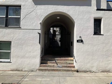 Photo of 618 W 7th St. St, Antioch, CA 94509 (MLS # 41134910)