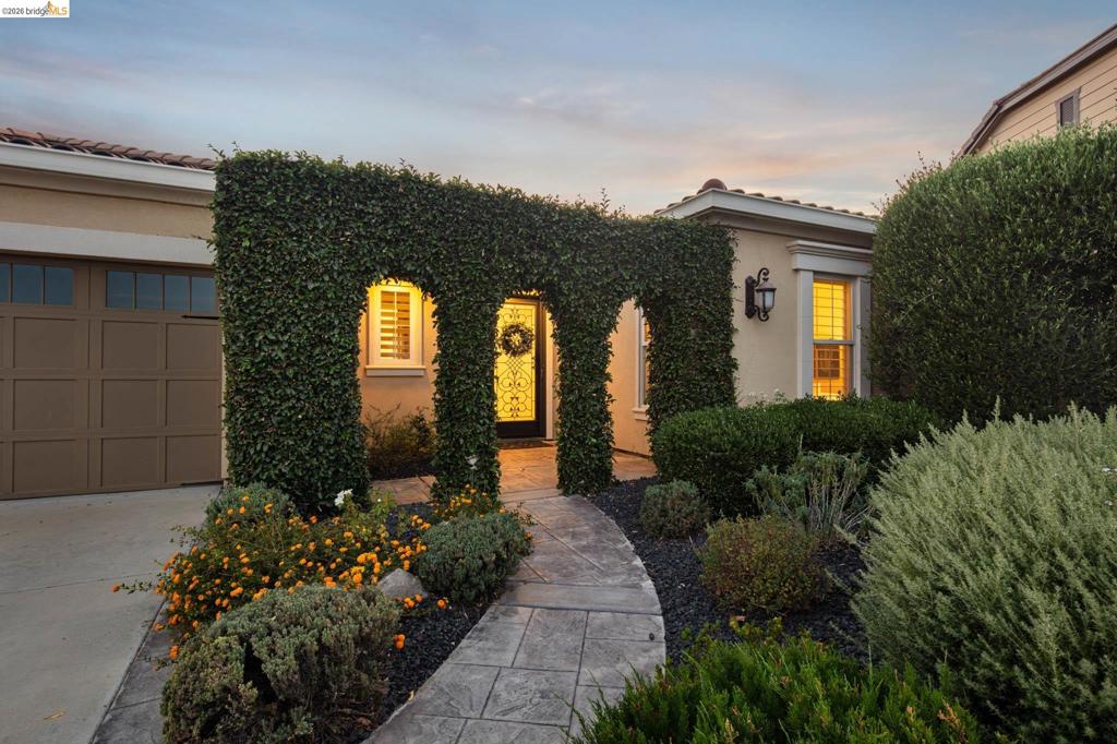 1770 Merlot Cir