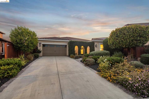 Photo of 1770 Merlot Cir CIR, Brentwood, CA 94513 (MLS # 41148874)