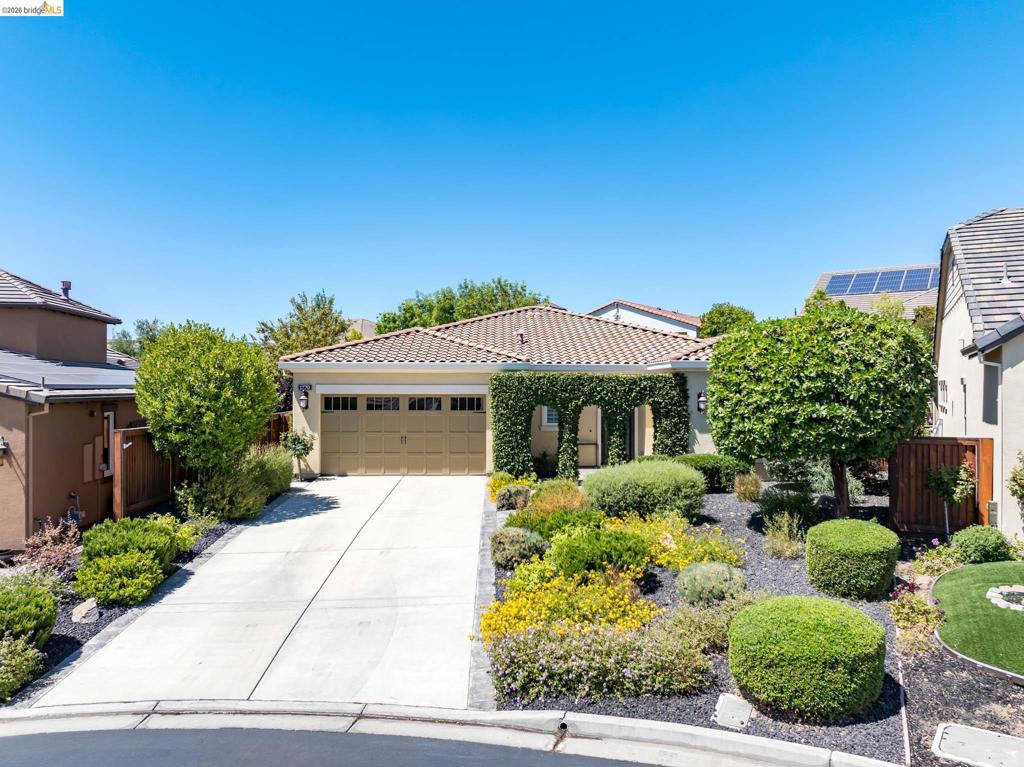 1770 Merlot Cir
