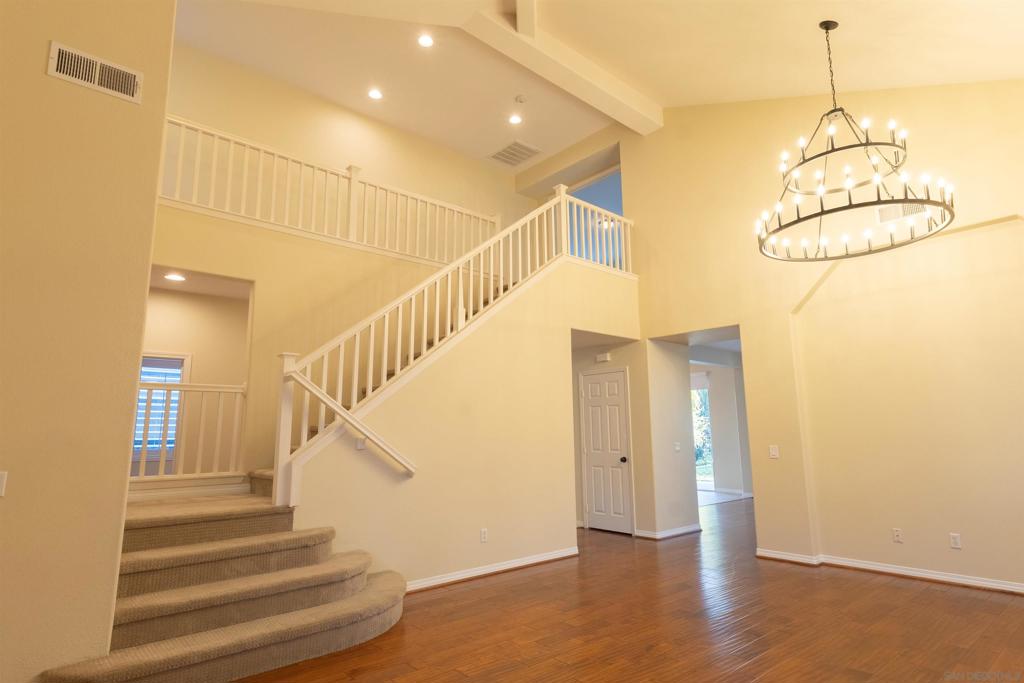 551 Dundee Ln