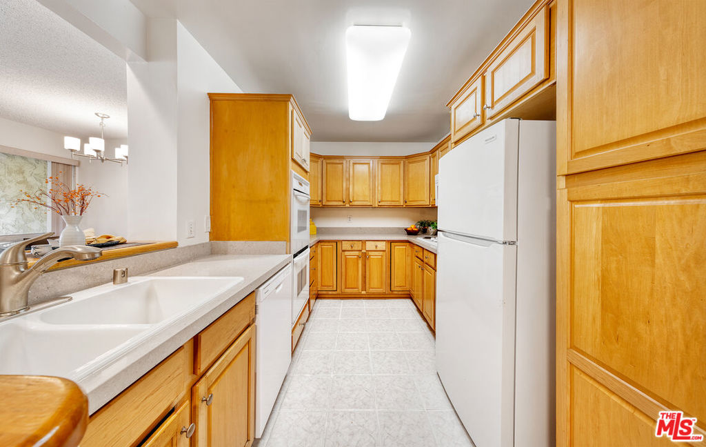 6275 Canterbury Drive 302