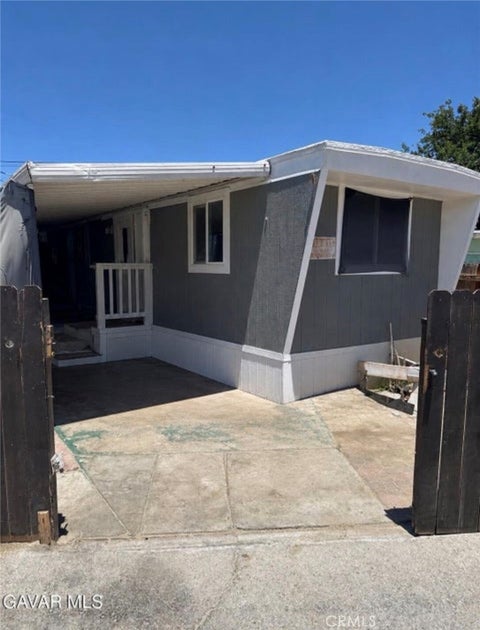 Photo of 45541 E 30th Street E #21, Lancaster, CA 93535 (MLS # SR26156842)