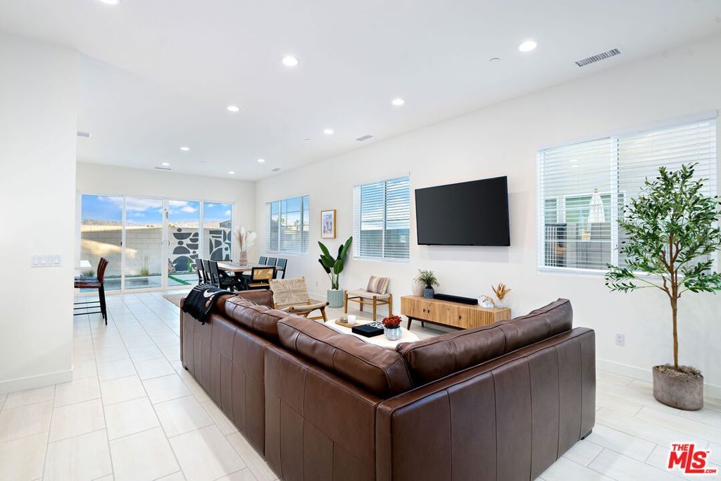 Photo of 1605 Candela Court, Palm Springs, CA 92264 (MLS # 26663803)