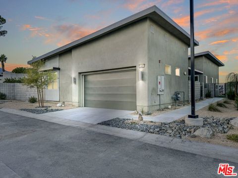 Photo of 1605 Candela Court, Palm Springs, CA 92264 (MLS # 26663803)
