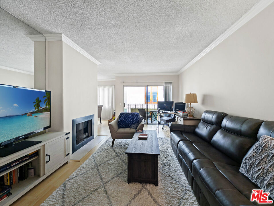 Properties 2 1538 11th Street 8